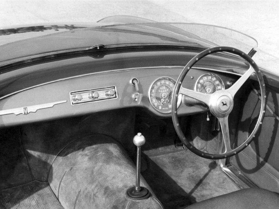  Ferrari 212 Export Spyder 1951 года  (фото 4 из 9)